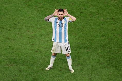 Messi Explains Controversial World Cup Celebration Kickoff