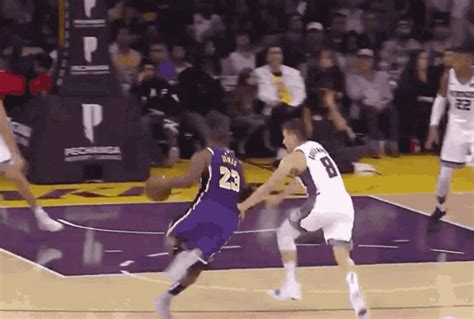 Share the best gifs now >>>. Lebron James Dunk GIF - LebronJames Lebron Dunk - Discover ...