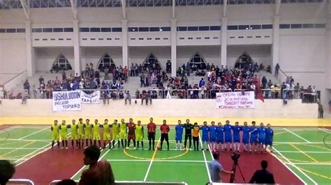 Di peraturan futsal fifa futsal law of the game dijelaskan jika lamanya waktu pertandingan pastinya, waktu yang digunakan di liga atau turnamen resmi federasi futsal indonesia (ffi). SEJARAH DAN PERATURAN OLAHRAGA FUTSAL ~ UKOR UIN SURABAYA