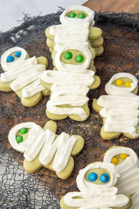 Easy Mummy Cookies For Halloween Mindees Cooking Obsession
