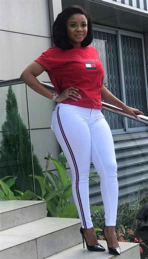 How To Look Classy Like Serwaa Amihere Outfits In Latest
