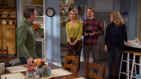 Last Man Standing Sneak Peek Mike Gets Excited Over Mandy And Kyle S Possible Move Out Video