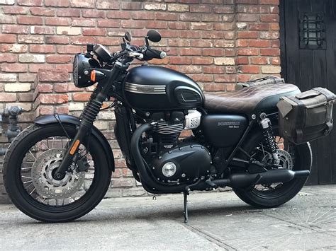 Subscribe to the world of triumph newsletter, and hear about upcoming news and offers. 2017+ Triumph Bonneville T100 Seat Cover