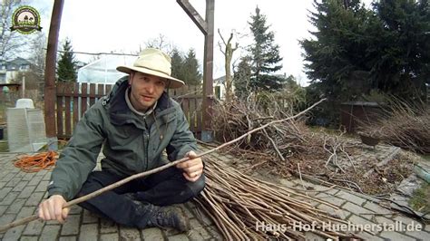 10+ origineller sichtschutz selber machen. Flechtzaun selber machen - einfacher Gartenzaun aus ...