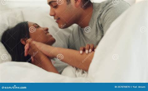 Bed Couple Kissing Stock Footage And Videos 722 Stock Videos