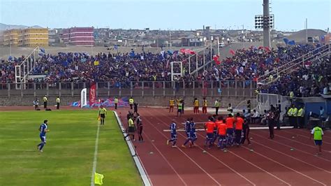 Este martes la uc visita a iquique y el jueves la u choca ante deportes recoleta la segunda fase del torneo se inició este lunes con el empate de rangers ante curicó en. Gol U. De Chile vs San Marcos de Arica 2015 - YouTube