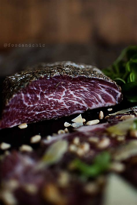 Entre tanto, la presa ibérica se fue cocinando por ambos lados, en total estuvo sobre las brasas unos 45 minutos, y acabó bien tostadita por fuera, como véis en el collage. PRESA IBÉRICA CURADA | Recetas, Presa iberica recetas, Comida