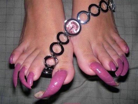 10 sets of extremely long toenails you have to see to believe forgot to think