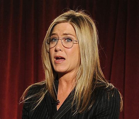 Jennifer Aniston Says Its Ok To Wear Aviators As Eyeglasses