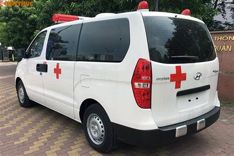 Sáng 12/9, ông đoàn ngọc hải chạy xe cứu thương của mình đến bệnh viện ung bướu đà nẵng (phường hòa minh, quận liên chiểu, tp đà nẵng). Hé lộ bên trong chiếc xe cứu thương Hyundai Starex của ông ...