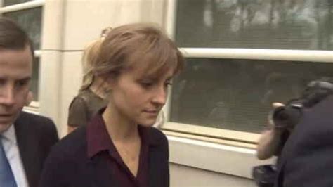 Allison Mack Reports To Federal Prison To Serve Three Year Sentence For Nxivm Involvement Wrgb