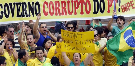 Dilma Rousseff Ne Risque Pas Vraiment La Destitution Mais Sans Doute