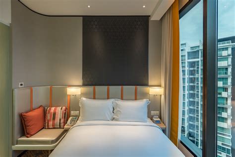 Your smart stay option in the city fringe. Hotel Review: Holiday Inn Express Singapore Katong ...