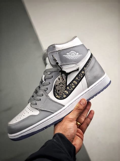 One of the og air jordan 1 colorways, the air jordan 1 high 'natural grey' 1985 features a simple white leather upper offset by natural grey on the swoosh, air jordan branding and ankle collar. The Dior x Air Jordan 1 High Sneaker White and Grey Upper ...