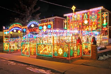 Auckland for kids recommendation of the best christmas light displays to enjoy with your family in auckland, new zealand in 2020. Crazy (but Sometimes Beautiful) Christmas and Holiday ...