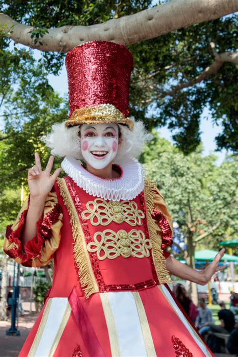 Clown On Stilts Greets Visitors To The Attractions Park Editorial Stock