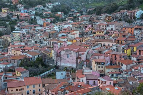 Rent a whole home for your next weekend or holiday. Santu Lussurgiu | www.sardinien-inside.info