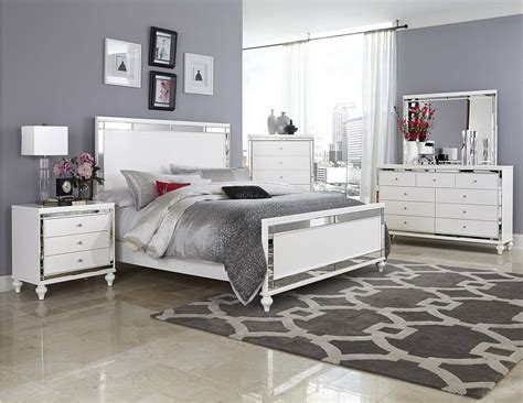 Our los angeles online store is bound to help you pick the best piece of furniture or collection for your bedroom. Alonza White 4pc Bedroom Set | Las Vegas Furniture Store ...