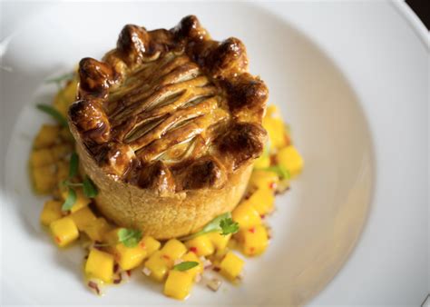 A grand brasserie set in the heart of london, holborn dining room serves up seasonal british cuisine with a twist in a vibrantly bustling dining salon. The Pie Room - Private Dining at Holborn Dining Room ...