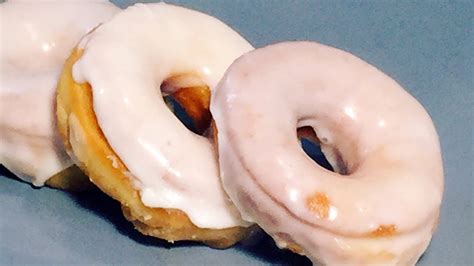 Detailed How To Make Vanilla Glazed Donuts Youtube