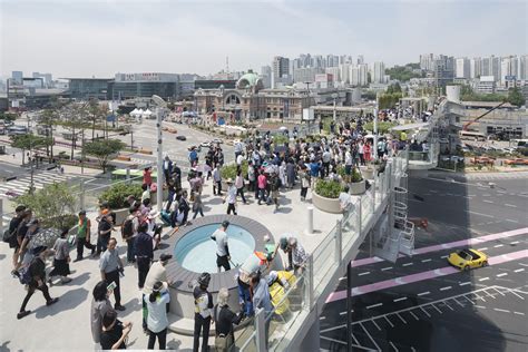 The area's natural beauty can be seen at yeouido hangang park, while mapo art center and kim koo museum & library are cultural highlights. New pedestrian road "Seoullo 7017" in a walkable city ...