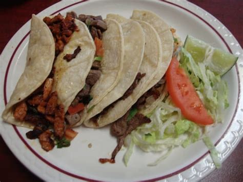 Needs some jalapeno or chipotle mayo or some kind of spicy condiment to go with the sour cream imo, but that's just personal. My 4 Different Types Of "Protein" Tacos Plate, Taqueria ...