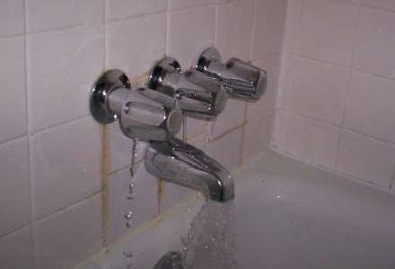 To fix leak from tub spout. How to Repair a Leaking Tub Faucet