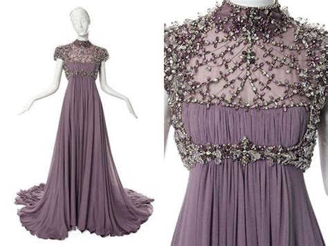 Since 2004, we've been connecting buyers and sellers of new, sample and used wedding dresses and bridal party gowns. Disney Princess Dresses from Harrods' Christmas Windows at ...