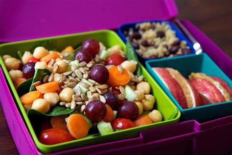 These foods tend to be high in protein and fiber, which are two. 10 Most Recommended Healthy Lunch Ideas For Work To Lose ...