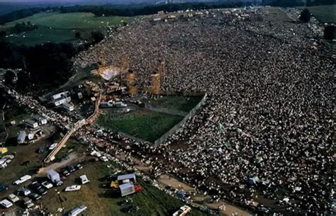 8 Major Twentieth Century Events Summed Up In Pictures