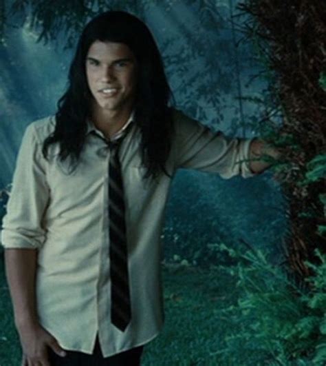 Pin By Twilight Saga On Jacob Black Jacob Black Twilight Taylor Lautner Long Hair Twilight Jacob