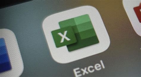 Mempermudah Penyamakan Data Kiri-Kanan di Excel