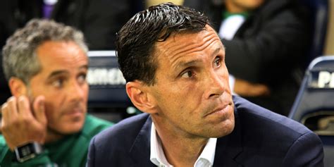 Gustavo poyet es uno de los grandes futbolistas de la historia del real zaragoza. Foot : l'Uruguayen Gustavo Poyet nouvel entraîneur de Bordeaux