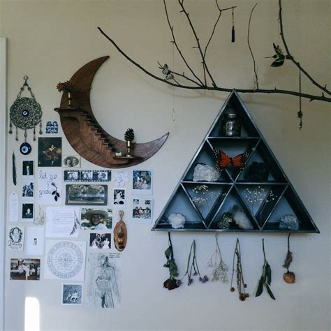 Anastasjia Louise (@AnastasjiaLuna) | Witchy room decor, Witchy room