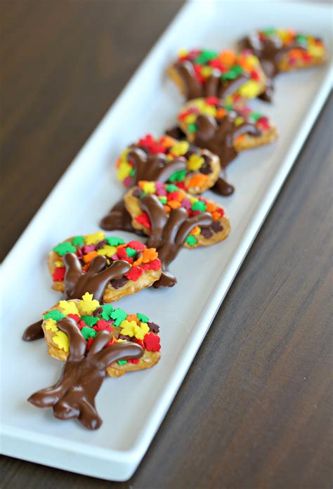 Wrap it around a cookie topped. Cute Thanksgiving treats