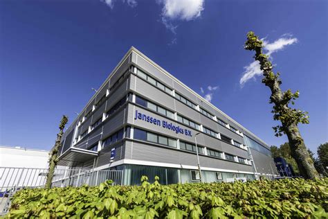 Johnson & Johnson Unveils New Vaccines Launch Facility in Holland