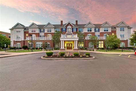 Carriage Court Of Kenwood is a 128-bed assisted living ...