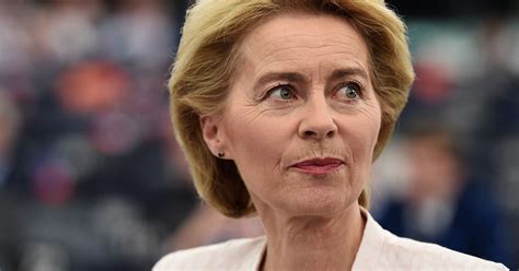 Tamino petelinsek / dpa) 01.07.2021, 20:44. Ursula von der Leyen: Sie ist EU-Kommissionspräsidentin ...