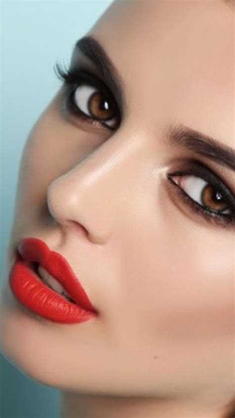 pretty girls ii beachbikini s beautiful lips lovely eyes red lipstick shades