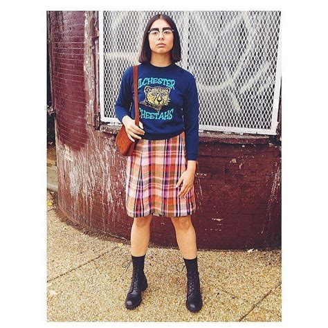 40 Easy Costume Ideas For Glasses Wearers To Rock This Halloween Ghost World Girls With