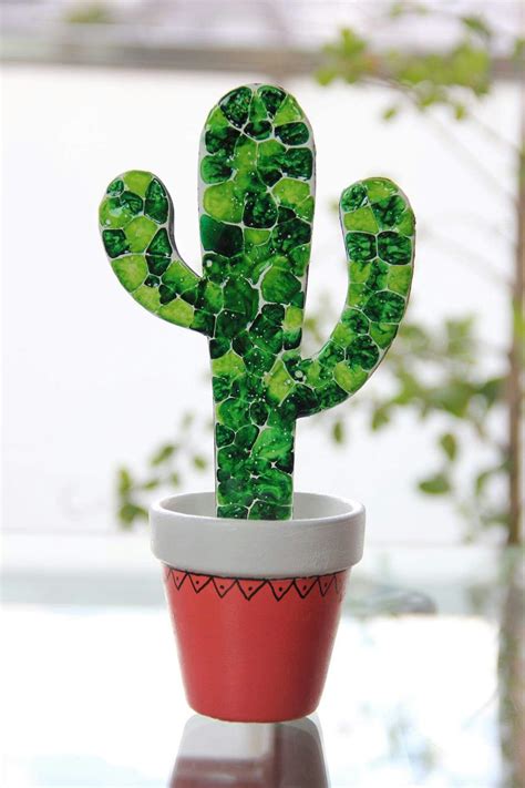 Al plantar cactus debes saber que llega a necesitar de suelos que sean ricos en fósforo y potasio. Pin de cecilia Longhi en fussinglue | Adornos de vidrio ...