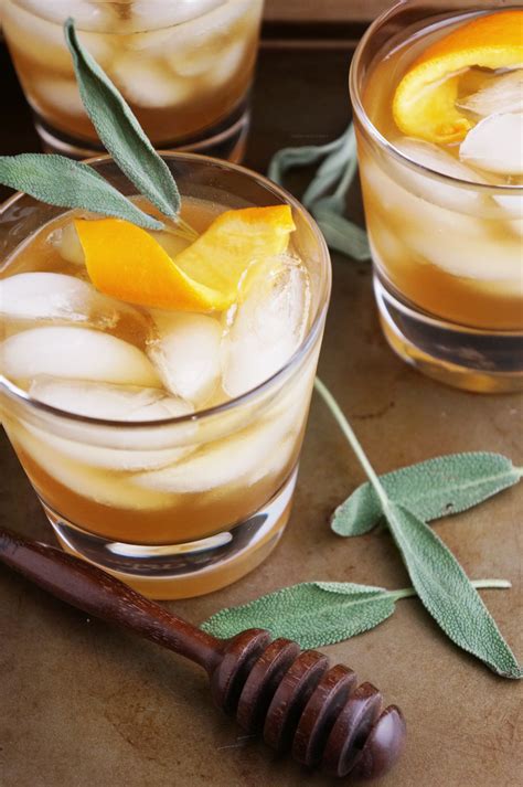 Christmas cocktail & drink recipes. Honey Winter Bourbon Cocktail with Honey Sage Syrup | Recipe | Bourbon cocktails, Honey bourbon ...