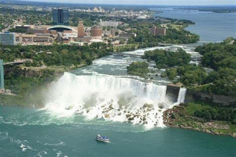 Die effektive kantenlänge, also jener teil der kante, der beim schwung tatsächlich in den schnee greift, beeinflusst die skieigenschaften in bezug auf das steuerverhalten entscheident. Die American Falls haben eine Kantenlänge von 363m. Nnach ...