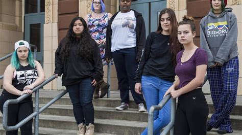 Puyallup High Babe Babes Protest Against Dress Code Tacoma News Tribune