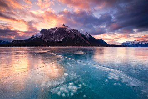 배경 화면 햇빛 경치 산들 일몰 바다 호수 자연 반사 하늘 겨울 구름 해돋이 노랑 얼음 눈 덮인