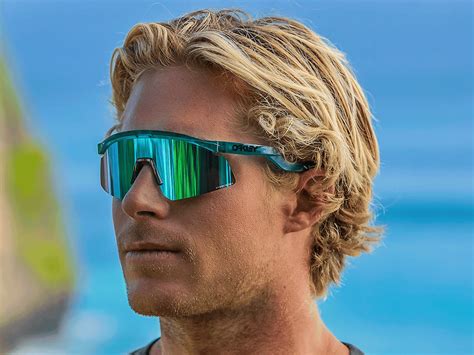 Wearing Oakley S Hydra Sunglasses Will Guarantee People Think You Re Good At Surfing Man Of Many
