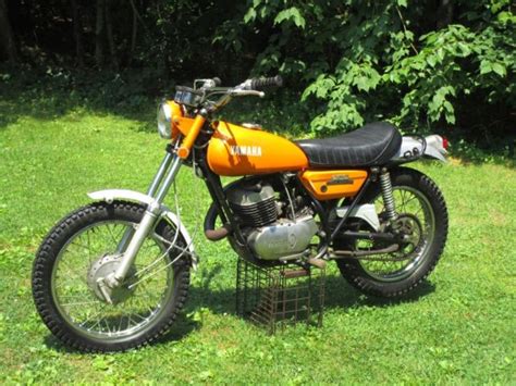 Bike starts easily, shifts smoothly, runs great, and stops as it should. 1972 Yamaha DT2 250 Enduro, Nice clean, original survior ...
