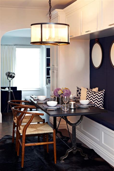 Small Transitional Dining Area With Built In Banquette Hgtv