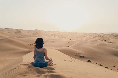 Viajes De Yoga En El Desierto De Marruecos