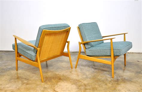 Welcome to vinterior the uks 1 vintage furniture marketplace specialising in lounge chairs. SELECT MODERN: Pair of Ib Kofod-Larsen for Selig Maple ...